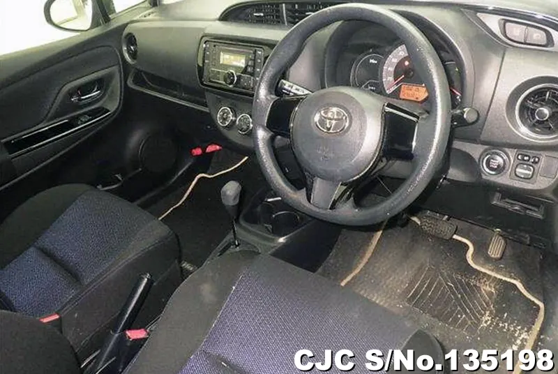 2016 Toyota / Vitz Stock No. 135198