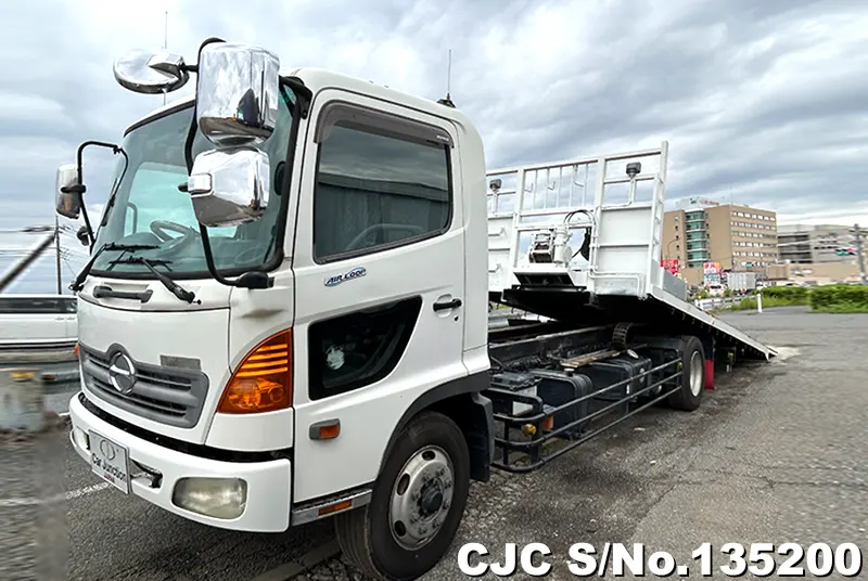 2005 Hino / Ranger Stock No. 135200
