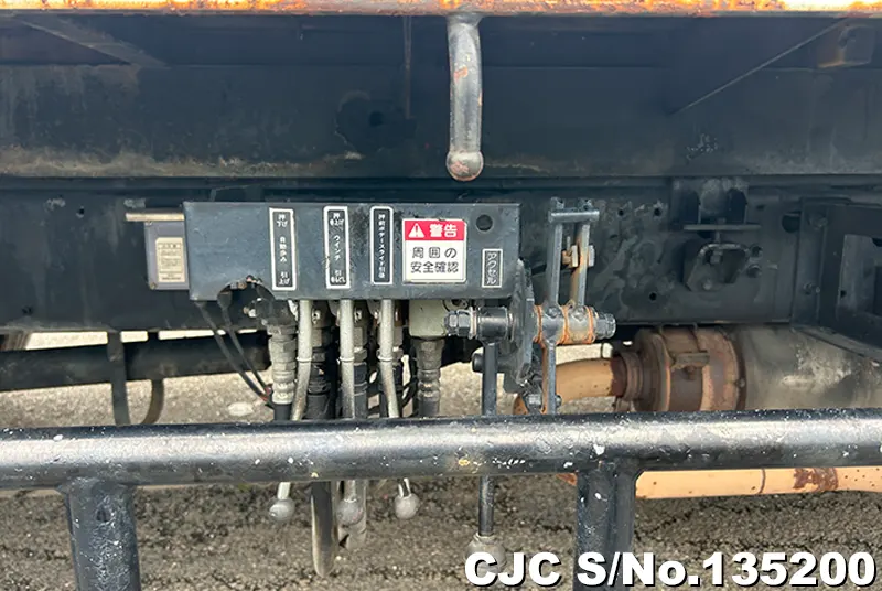 2005 Hino / Ranger Stock No. 135200