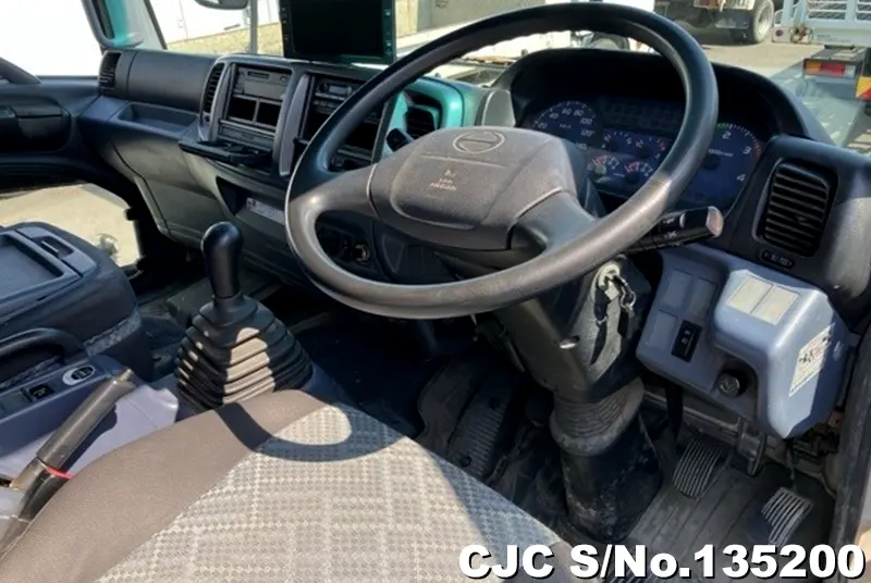 2005 Hino / Ranger Stock No. 135200