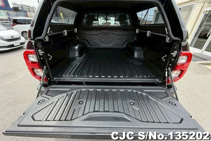 2024 Toyota / Hilux Stock No. 135202