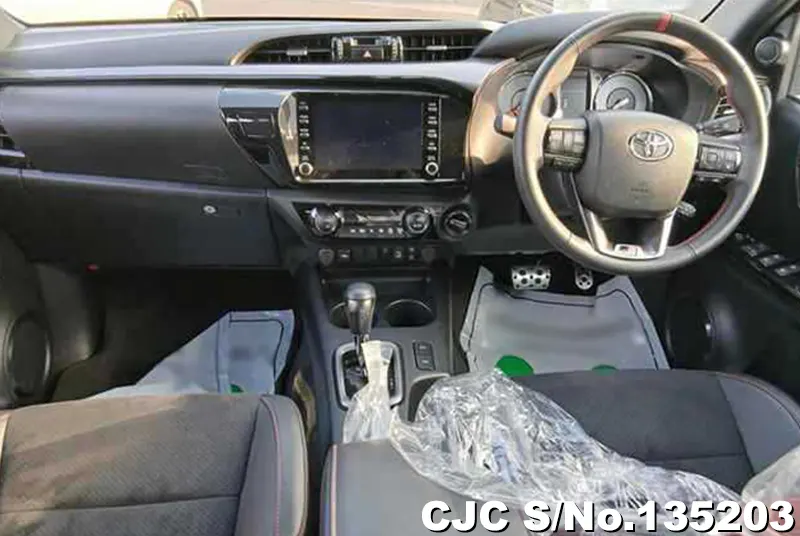 2024 Toyota / Hilux Stock No. 135203