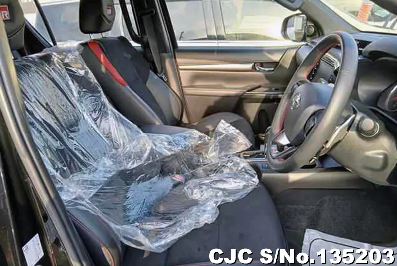 2024 Toyota / Hilux Stock No. 135203