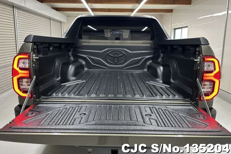 2024 Toyota / Hilux Stock No. 135204