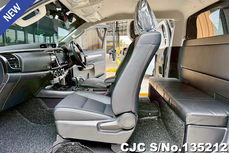 2023 Toyota / Hilux / Revo Rocco Stock No. 135212