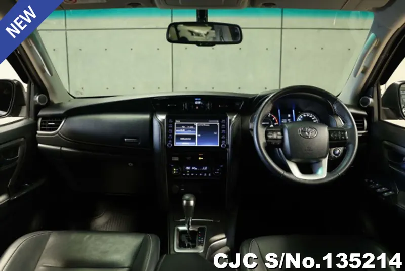 2023 Toyota / Fortuner Stock No. 135214