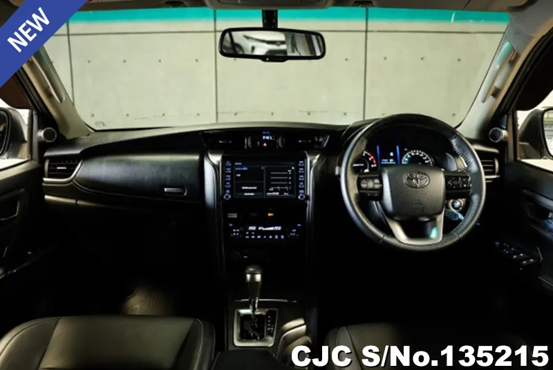 2023 Toyota / Fortuner Stock No. 135215
