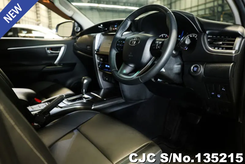 2023 Toyota / Fortuner Stock No. 135215