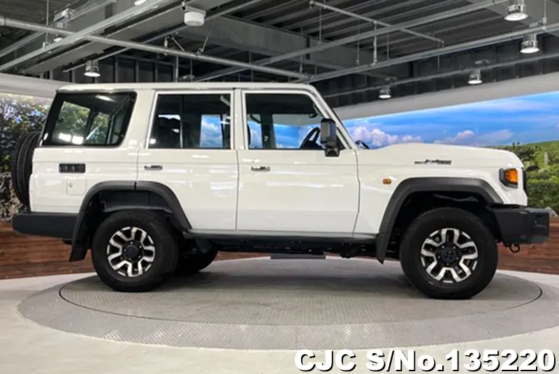 2024 Toyota / Land Cruiser Stock No. 135220