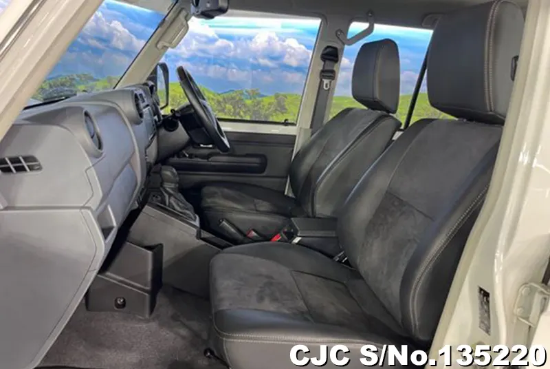 2024 Toyota / Land Cruiser Stock No. 135220