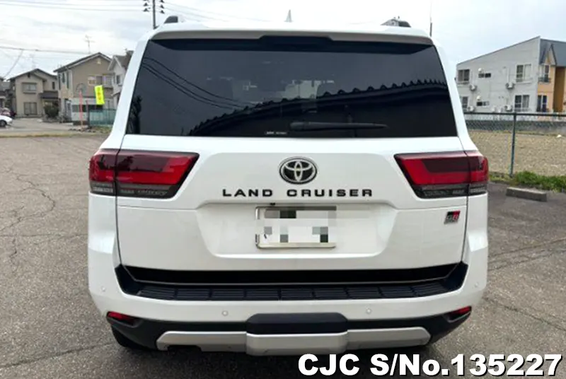 2024 Toyota / Land Cruiser Stock No. 135227