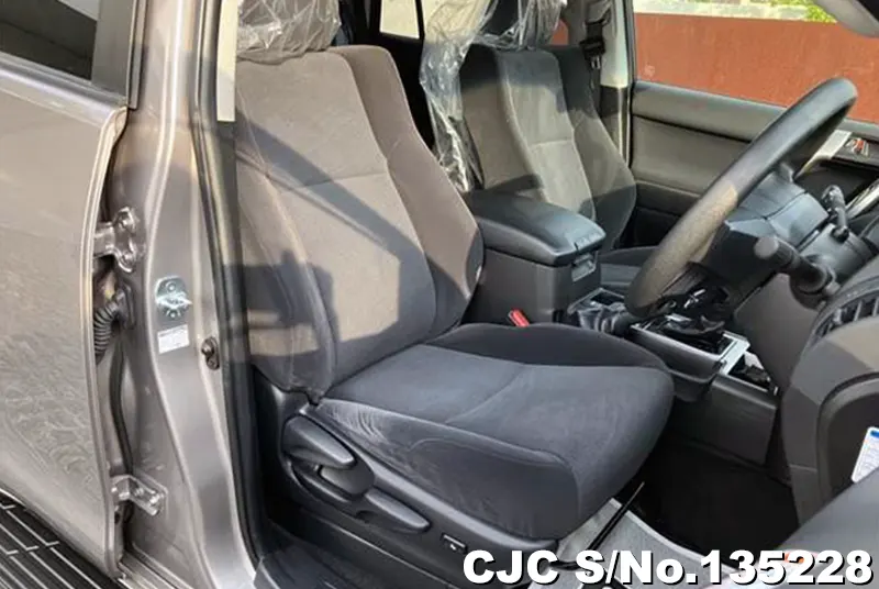 2023 Toyota / Land Cruiser Prado Stock No. 135228