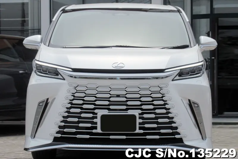 2025 Lexus / LM500h Stock No. 135229