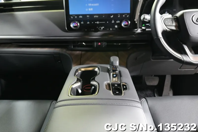 2024 Lexus / LM500h Stock No. 135232