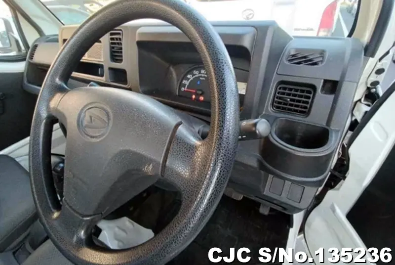2019 Daihatsu / Hijet Stock No. 135236