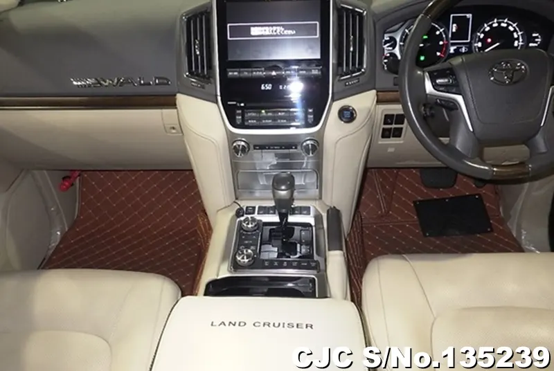 2020 Toyota / Land Cruiser Stock No. 135239