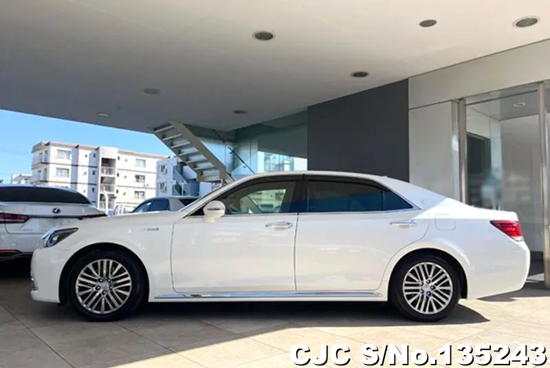 2016 Toyota / Crown Stock No. 135243