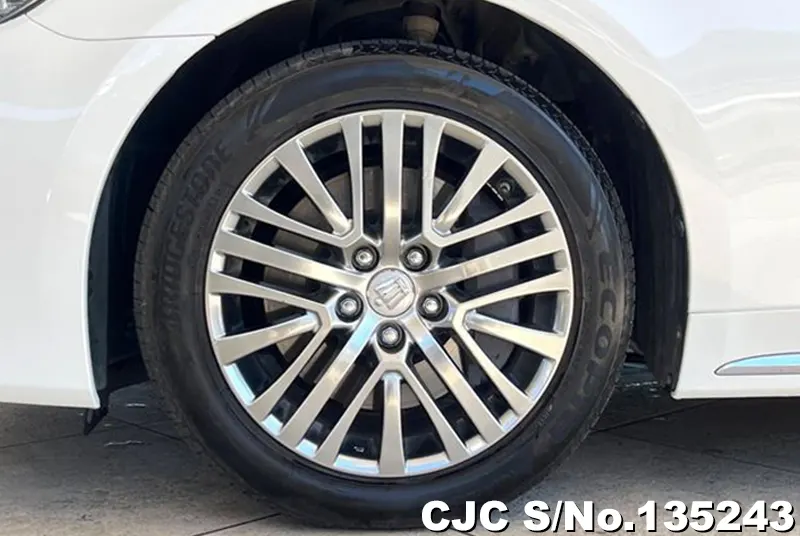 2016 Toyota / Crown Stock No. 135243
