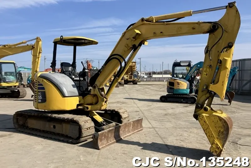 2010 Komatsu / PC55MR Excavator PC55MR-3