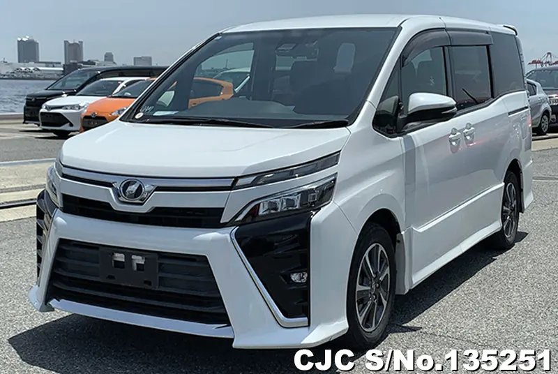 2017 Toyota / Voxy Stock No. 135251