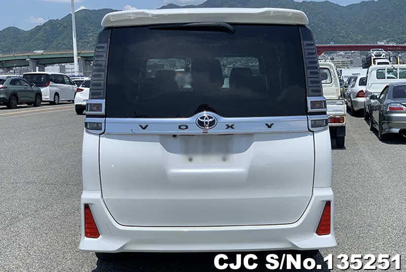 2017 Toyota / Voxy Stock No. 135251