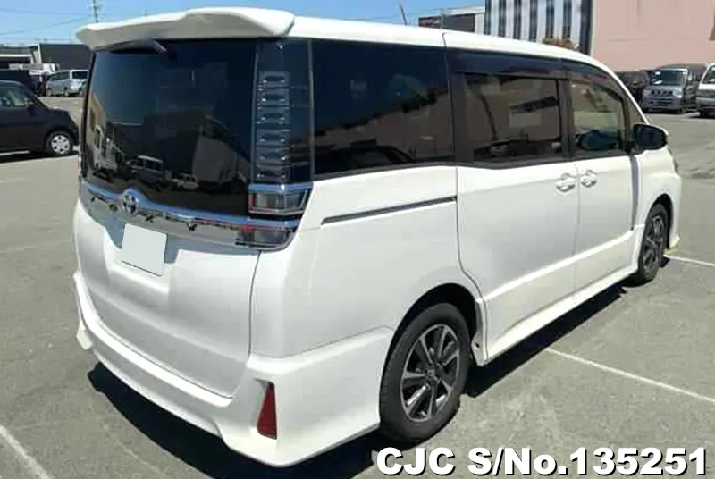 2017 Toyota / Voxy Stock No. 135251