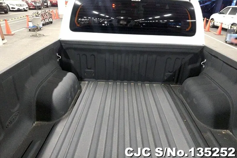Toyota Hilux in White for Sale Image 4