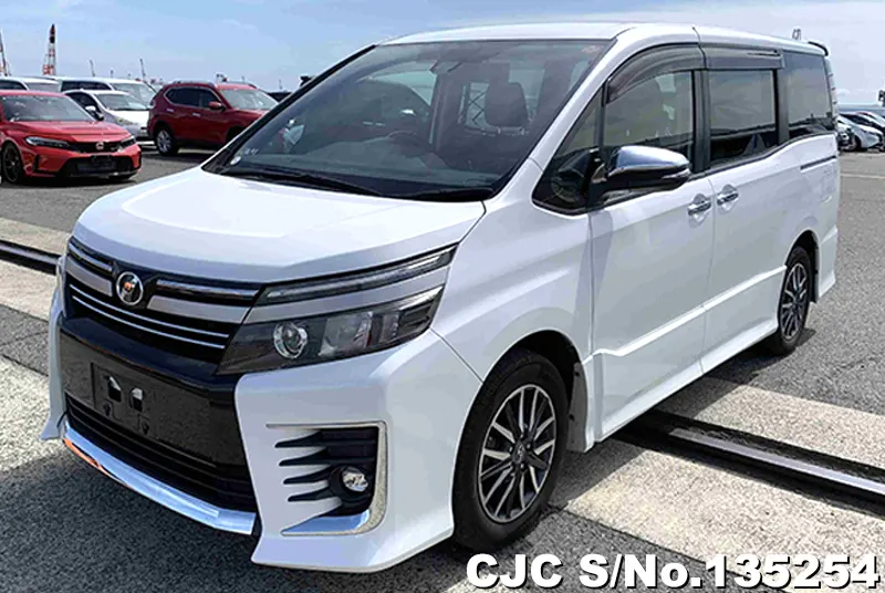 2016 Toyota / Voxy Stock No. 135254