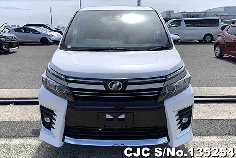 2016 Toyota / Voxy Stock No. 135254