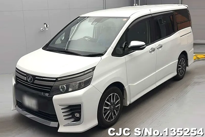2016 Toyota / Voxy Stock No. 135254