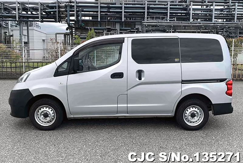 Nissan NV200 in Silver for Sale Image 7