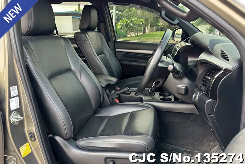 2021 Toyota / Hilux / Revo Rocco Stock No. 135274