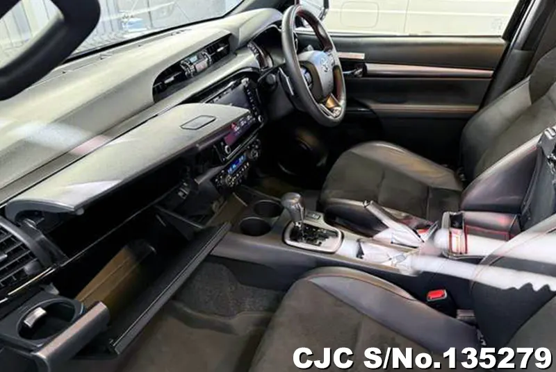 2023 Toyota / Hilux Stock No. 135279