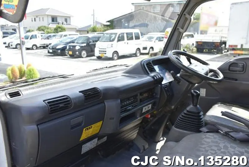 2005 Mazda / Titan Stock No. 135280