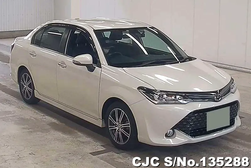 Toyota / Corolla Axio 2016