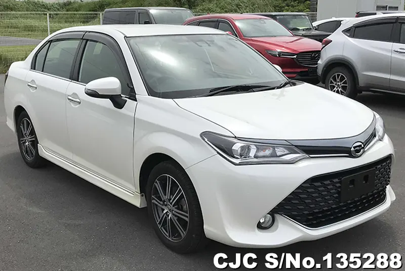Toyota Corolla Axio in Pearl for Sale