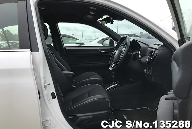 Toyota Corolla Axio in Pearl for Sale Image 11