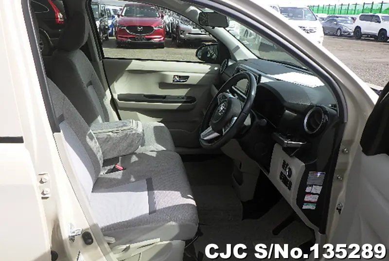 2020 Toyota / Passo Stock No. 135289