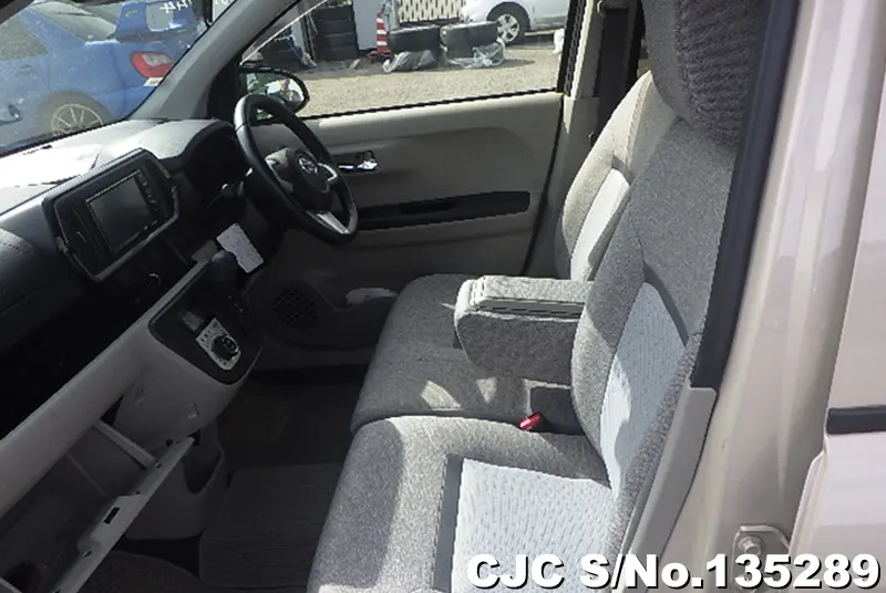 2020 Toyota / Passo Stock No. 135289