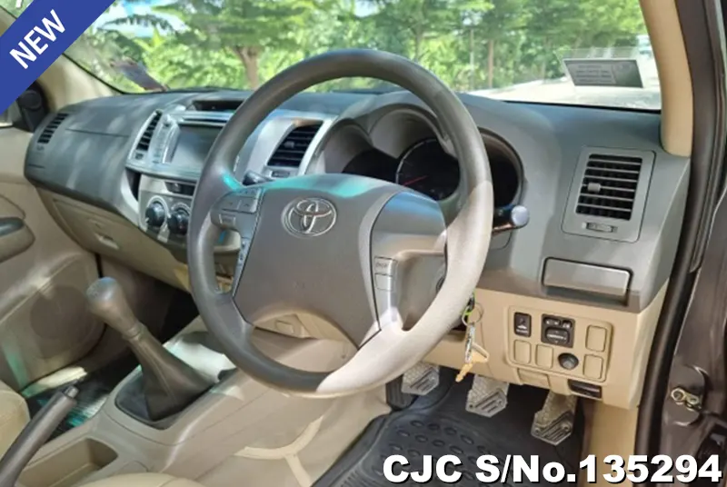 2013 Toyota / Hilux / Vigo Stock No. 135294