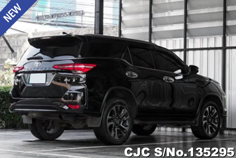 2022 Toyota / Fortuner Stock No. 135295