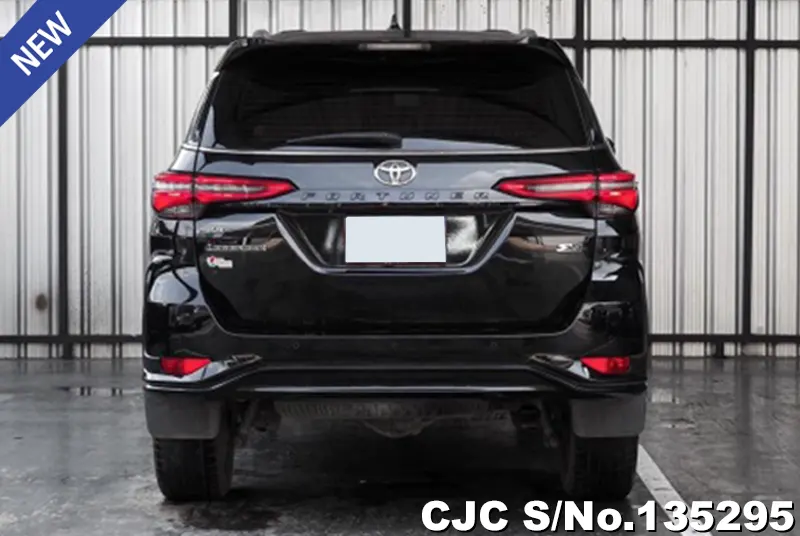 2022 Toyota / Fortuner Stock No. 135295
