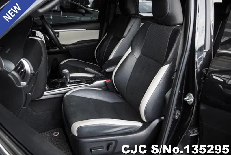 2022 Toyota / Fortuner Stock No. 135295