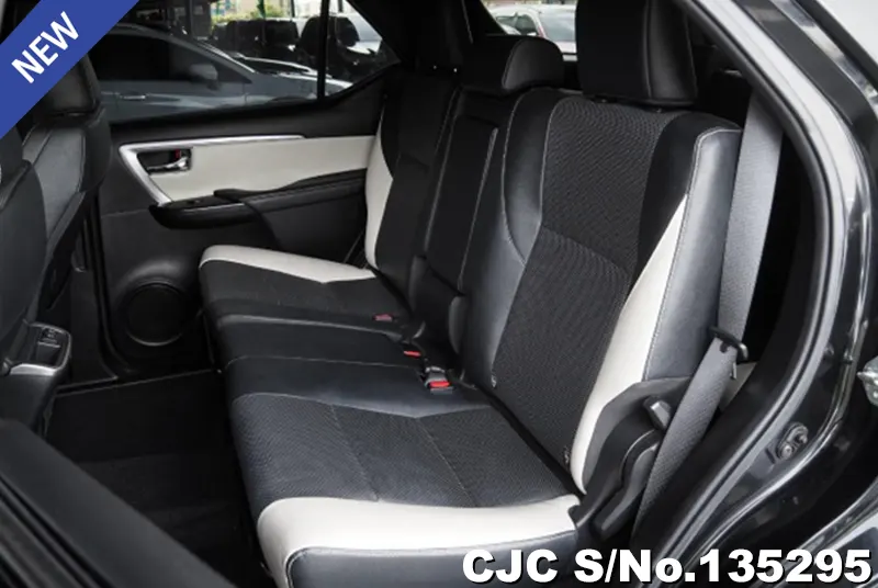 2022 Toyota / Fortuner Stock No. 135295