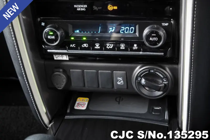 2022 Toyota / Fortuner Stock No. 135295