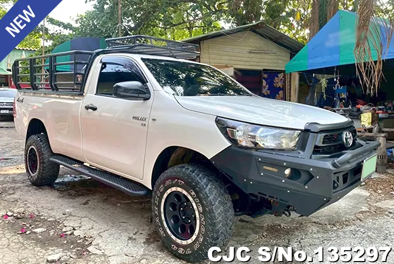2022 Toyota / Hilux / Revo Stock No. 135297