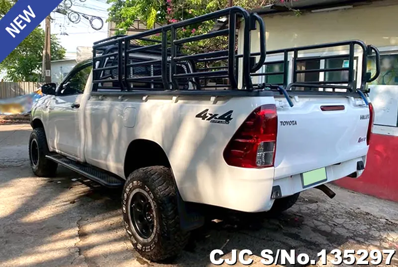 2022 Toyota / Hilux / Revo Stock No. 135297