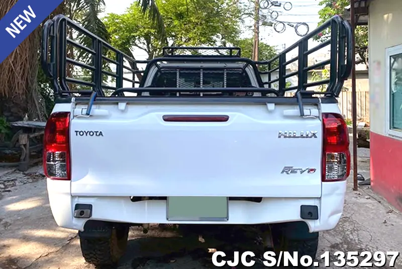 2022 Toyota / Hilux / Revo Stock No. 135297