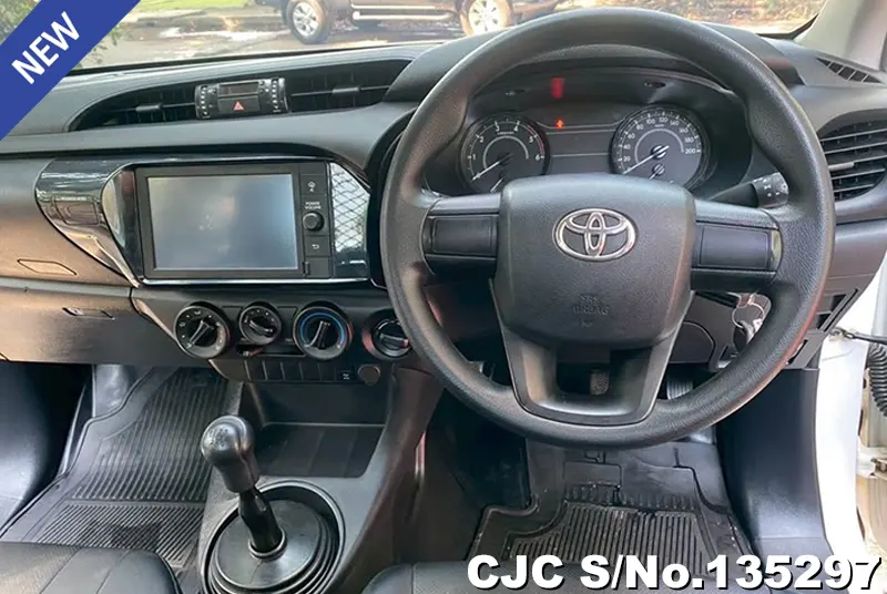 2022 Toyota / Hilux / Revo Stock No. 135297