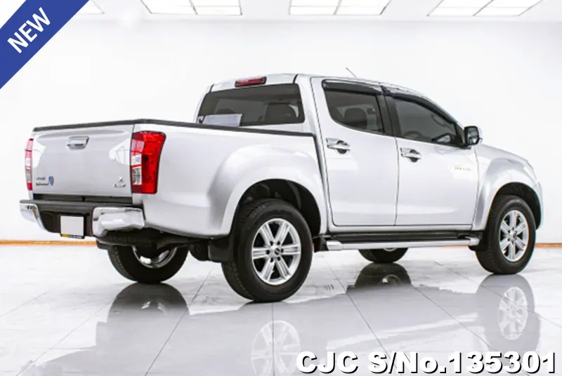 Isuzu D-Max in Gray for Sale Image 1